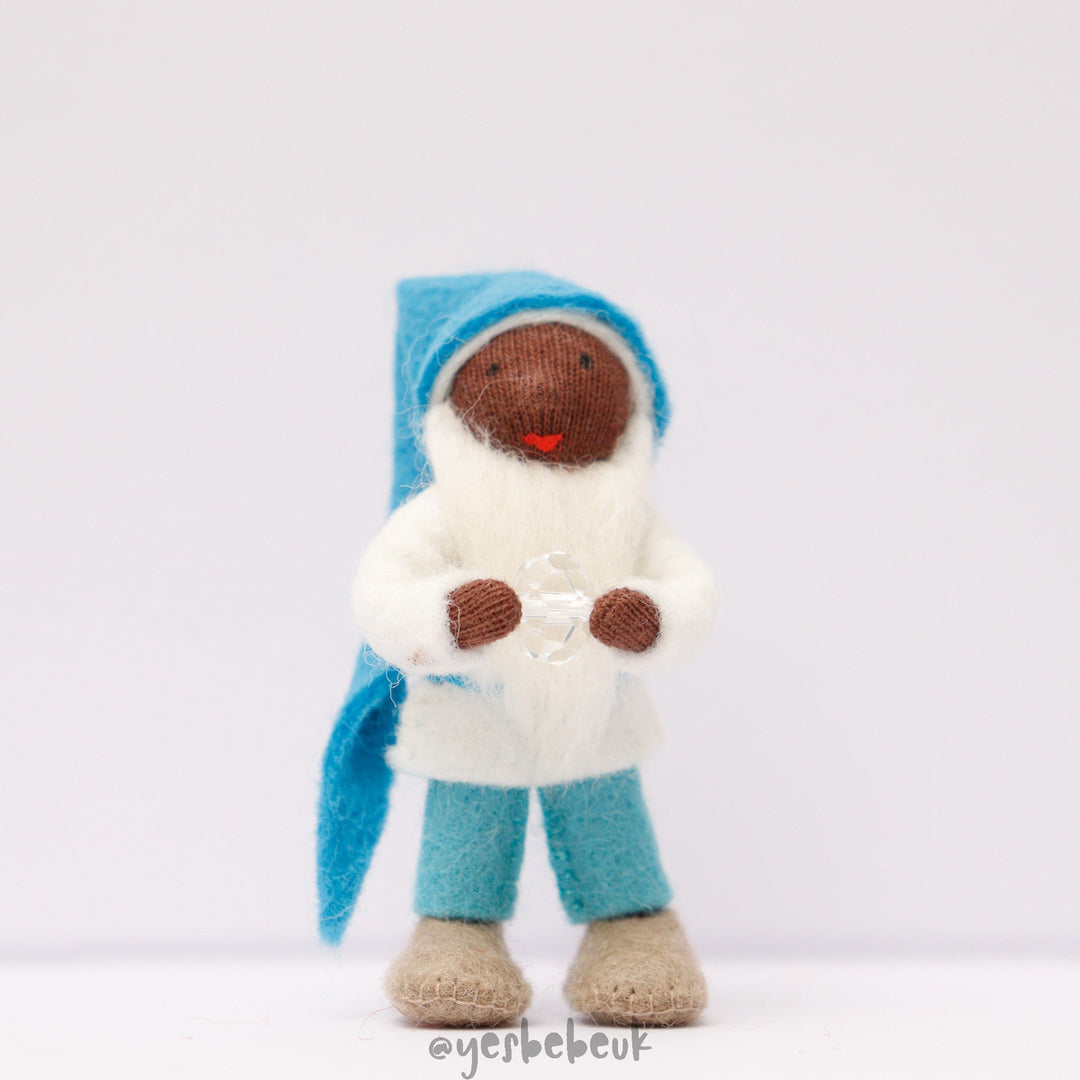 Pocket Dwarf with Crystal Doll