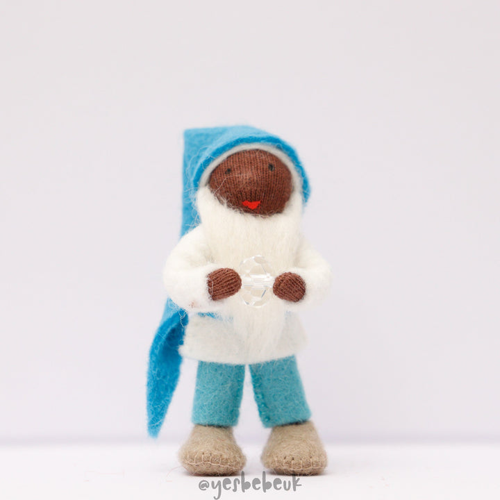 Pocket Dwarf with Crystal Doll