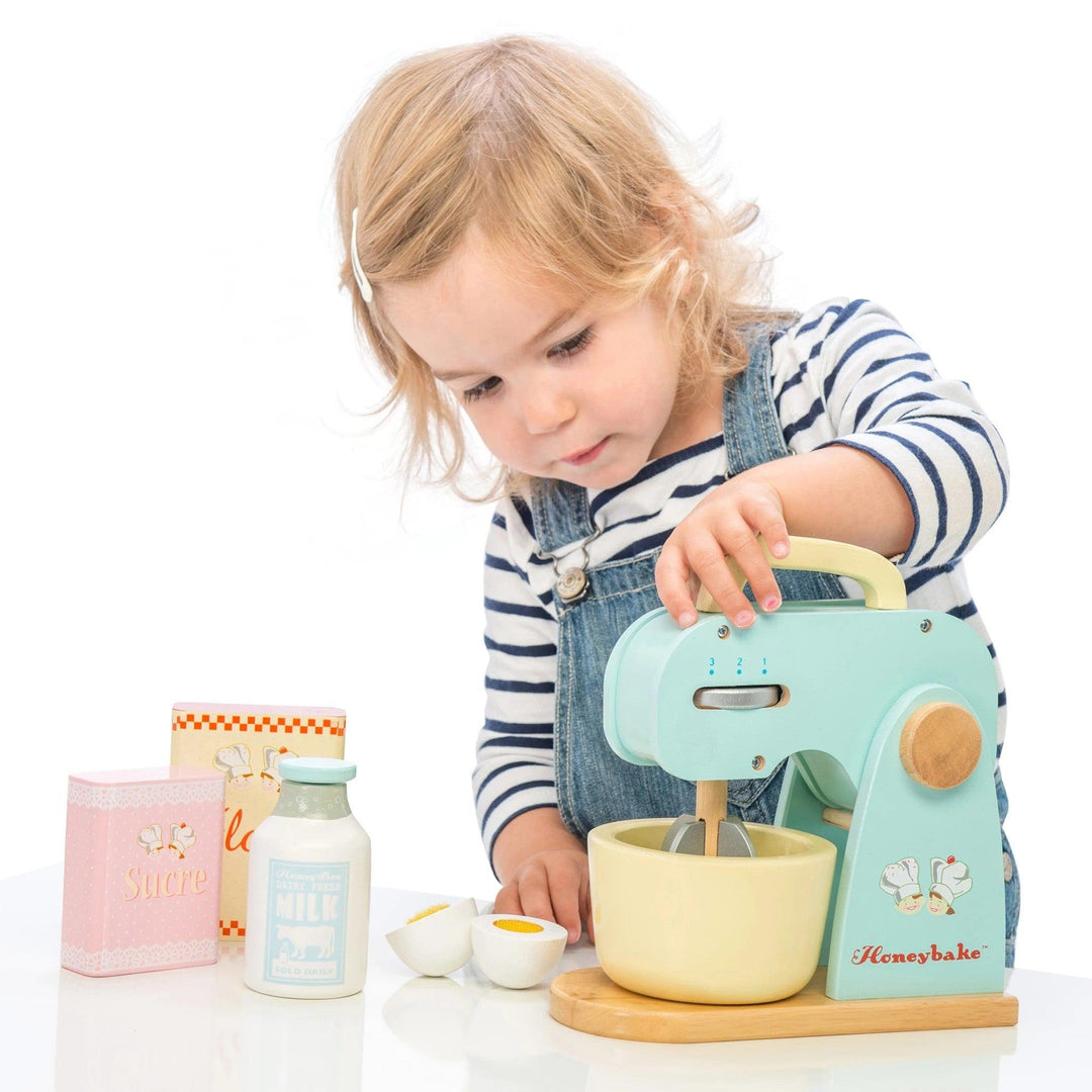Le Toy Van Mixer and Ingredients